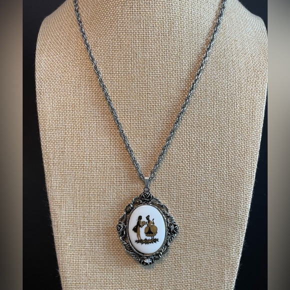 SOLD! - Picture 5 of 9